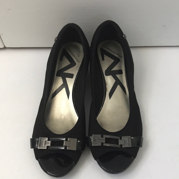 2/$25 ANNE KLEIN SPORT Black Low Open Toe Wedges Size 6.5M - Picture 2 of 7